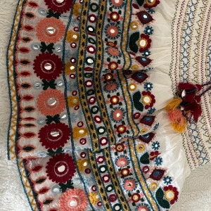 Zara kjol - Så fin zara kjol💞 Köpr i somras och använt fåtal gången💞💓 frakt tillkommer🫶🏼