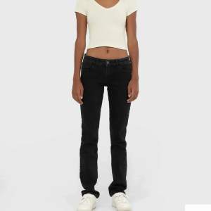 Lågmidjade jeans köpa på Zalando jätte bra skick, snygga storlek 38 