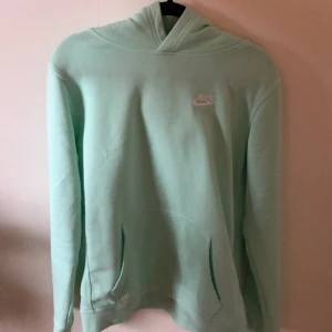 Hoddie Nike - Hoddie från Nike. Junior. 