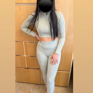 Träningsset - Fint träningsset. Knappt använd. Mintgrön. 