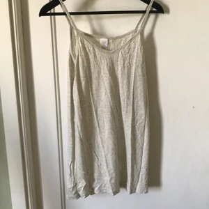 Vitt linne storlek L/XL - Aldrig använt! 