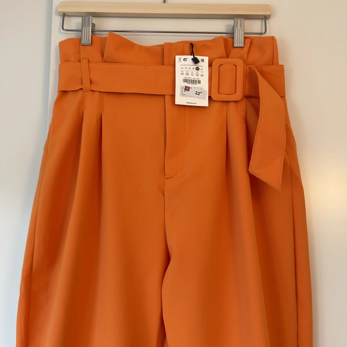 Aprikosfärgade/Orangea byxor fr Bershka - 90