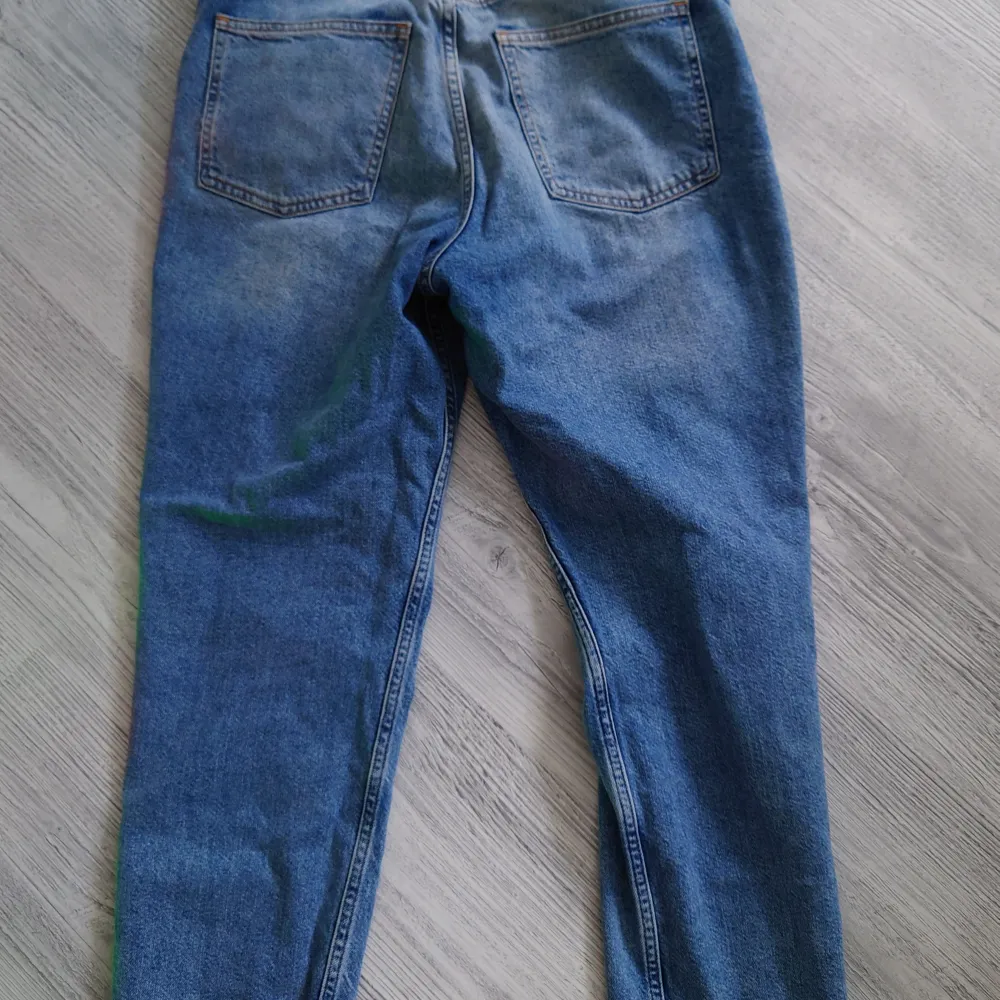 Jeans från H&m . Jeans & Byxor.