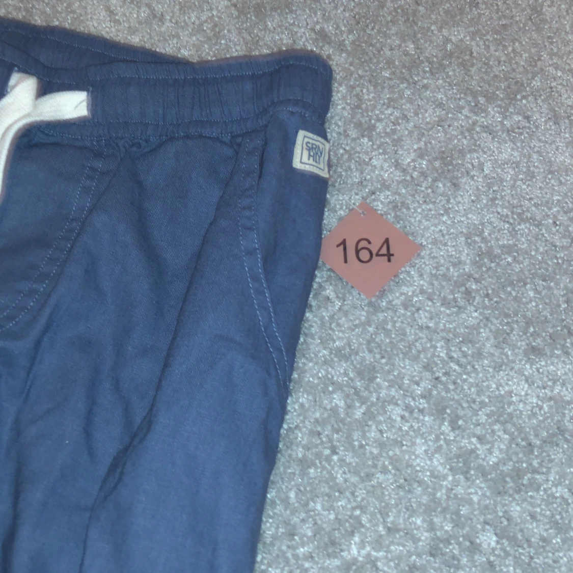 Säljér mina helt oanvända linne-byxor i marinblått - 91