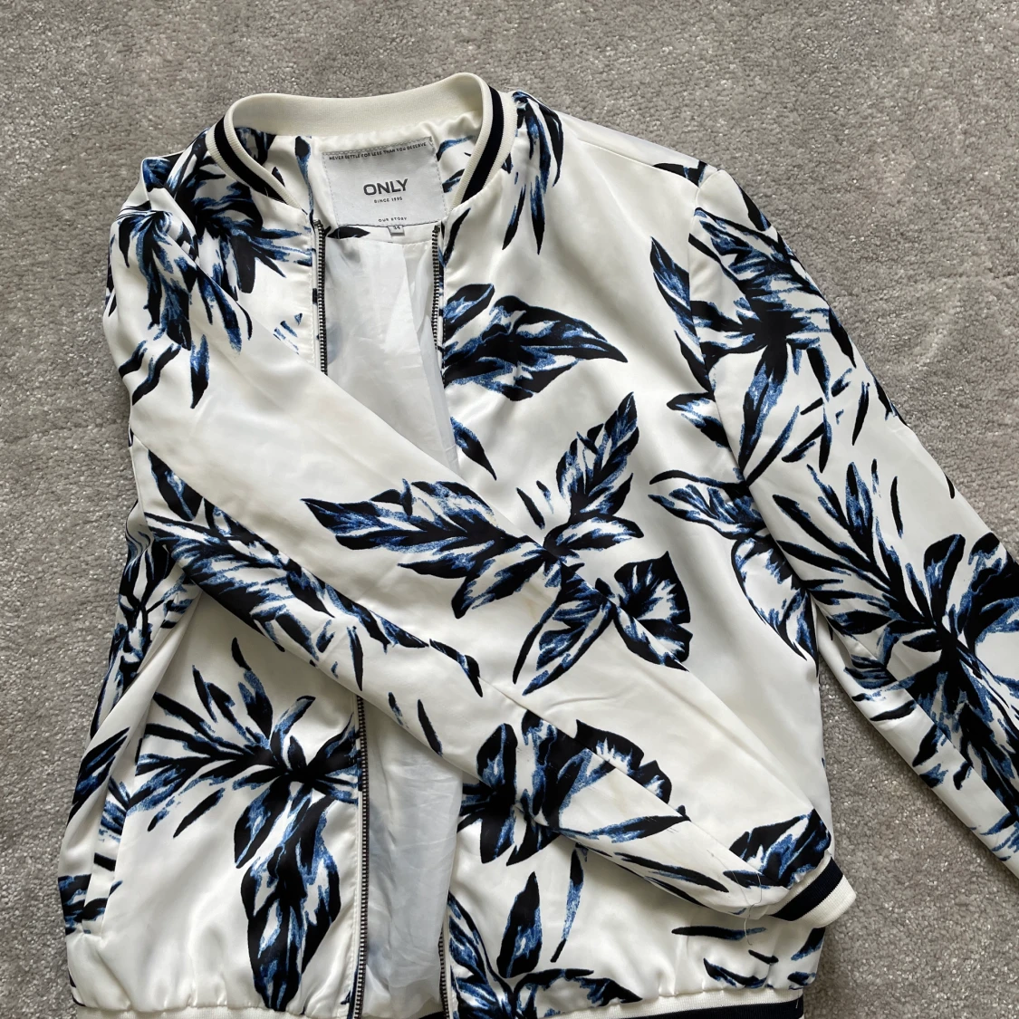 Jättefin sommarjacka strl 34 - 90