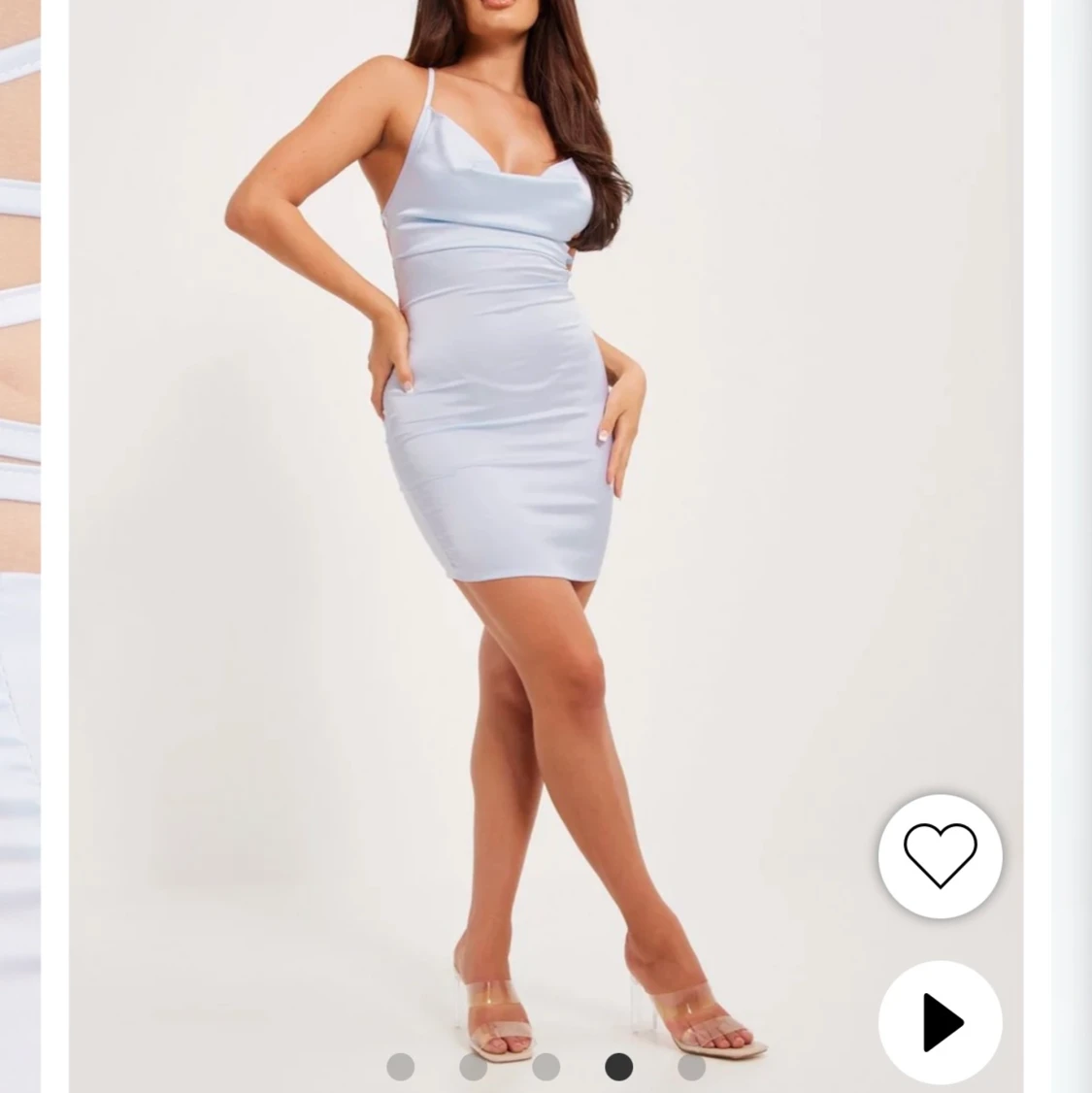 Blå satin klänning - 91