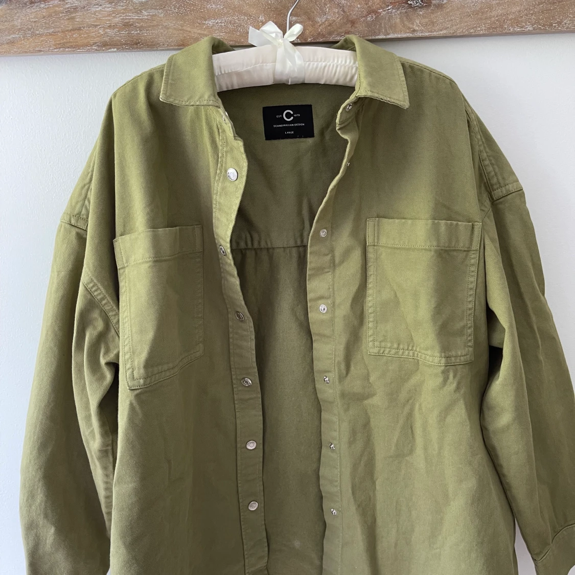 Green cubus button up