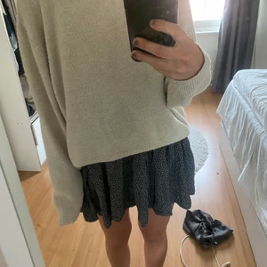 Volang kjol - Mönstrad volang kjol från brandy Melville 