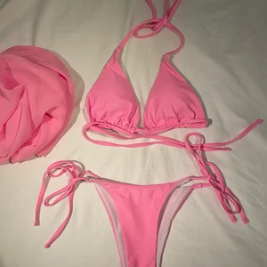 Bikini - Jättefin rosa bikini. Säljer då jag har alldeles för många bikinisar och hinner inte använda alla. Inte testad. 