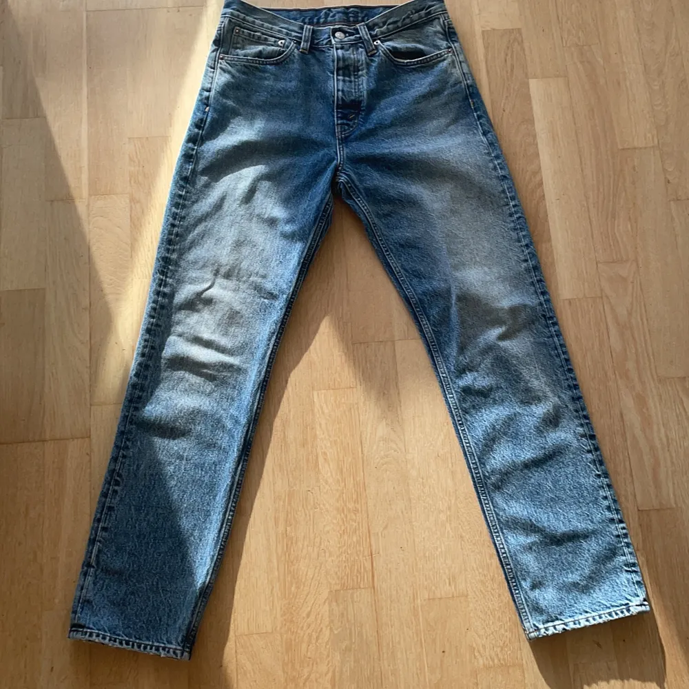 Säljer mina hope jeans. Använda fåtal gånger (skick 9/10). Ny pris ca 1900. Betalning genom swish helst.. Jeans & Byxor.