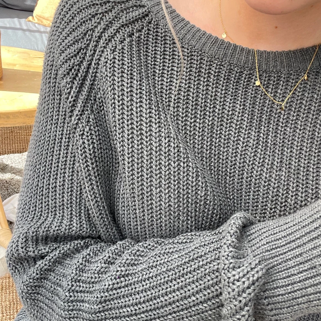 Grå stickad tröja  - 90