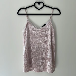 Linne - Som nytt! Använd fåtal gånger, i nyskick! Passar s/m