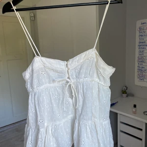 Zara linne - Jättegulligt linne från zara, köpt förra sommaren men sällan använd 💕