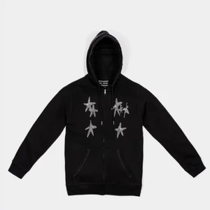 söker Yung lean scandinavian tour zip up - Söker yung lean scandinavian tour zip up i s/m🙏 