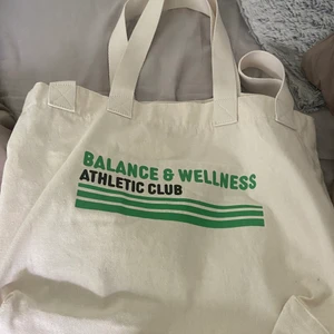 Tygväska  - Aldrig använt därför i nyskick 🙌🏼❤️ köpt för 149, köp direkt för 80🫶🏼