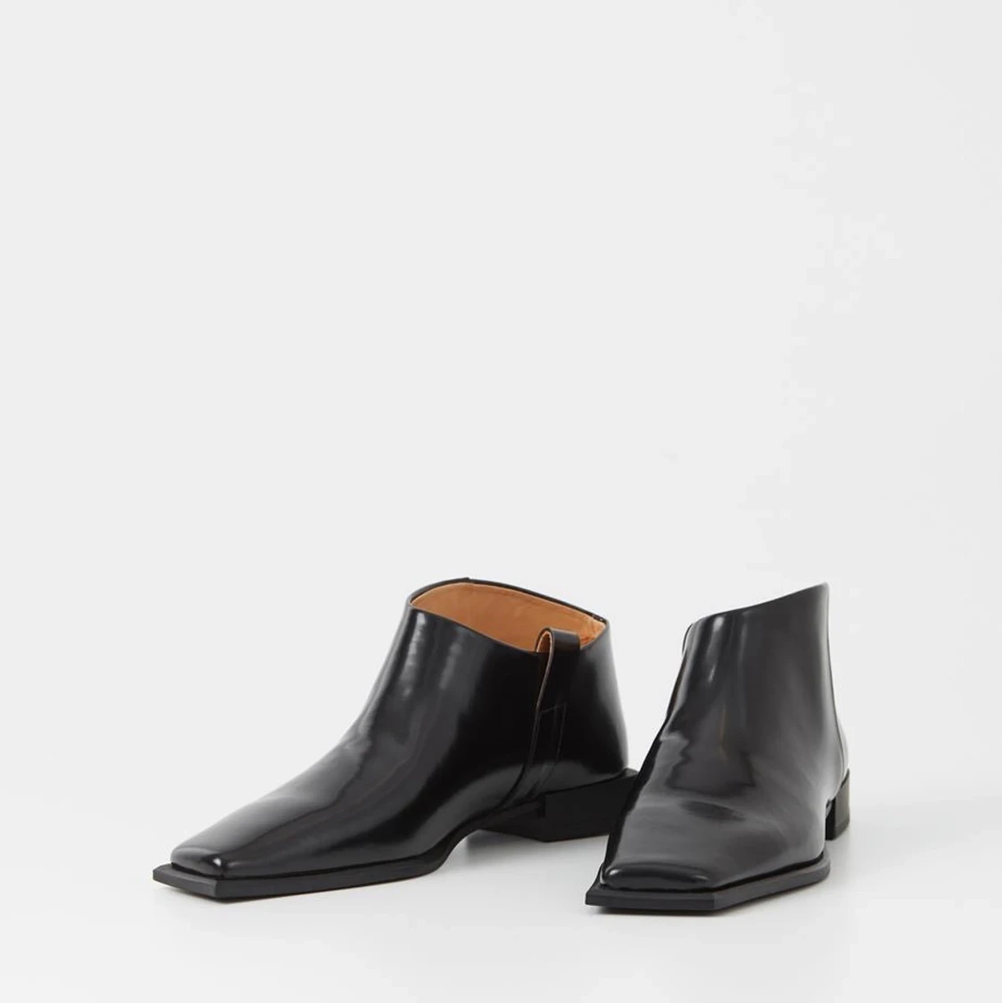 Vagabond Atelier - 90