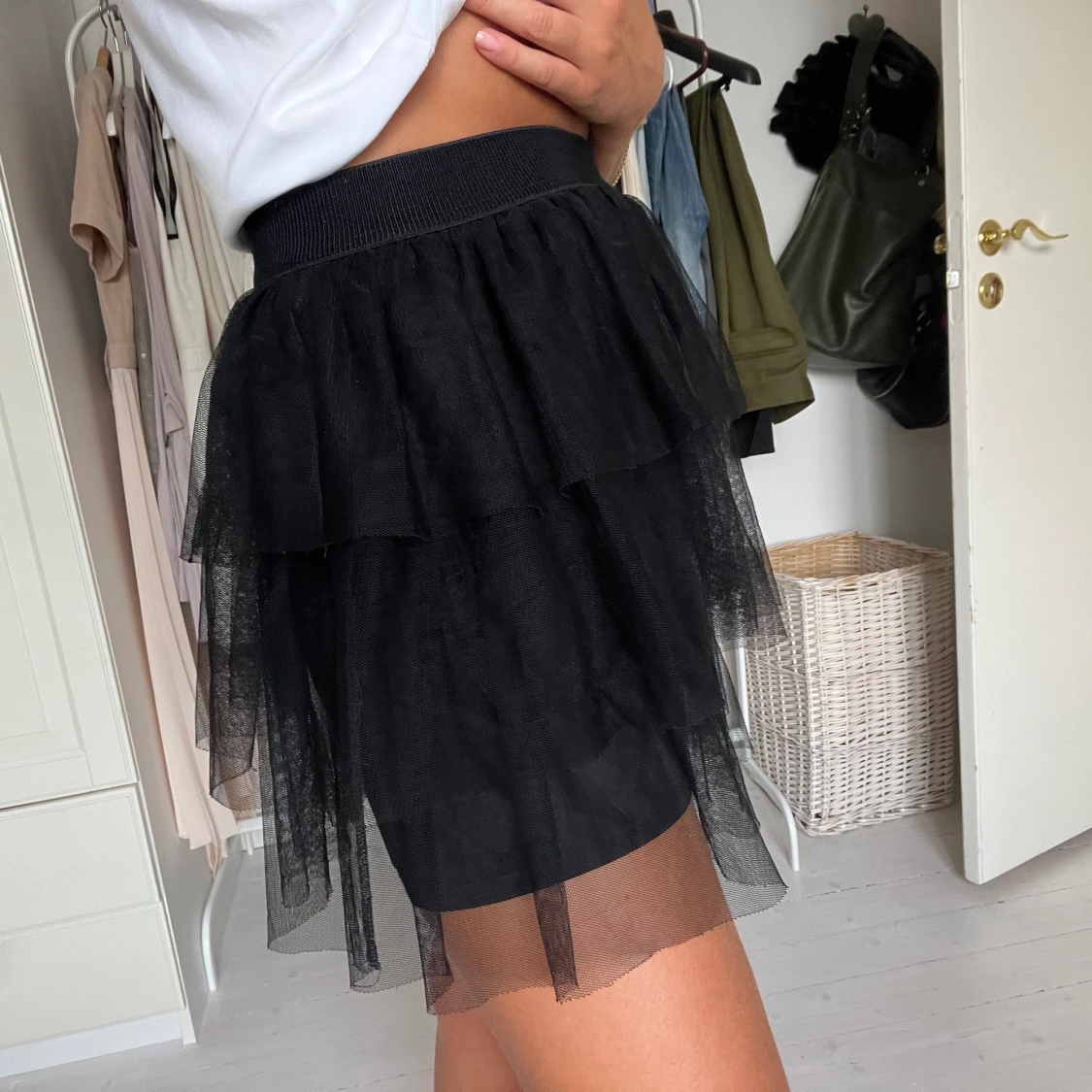 Svart puff-kjol - 90