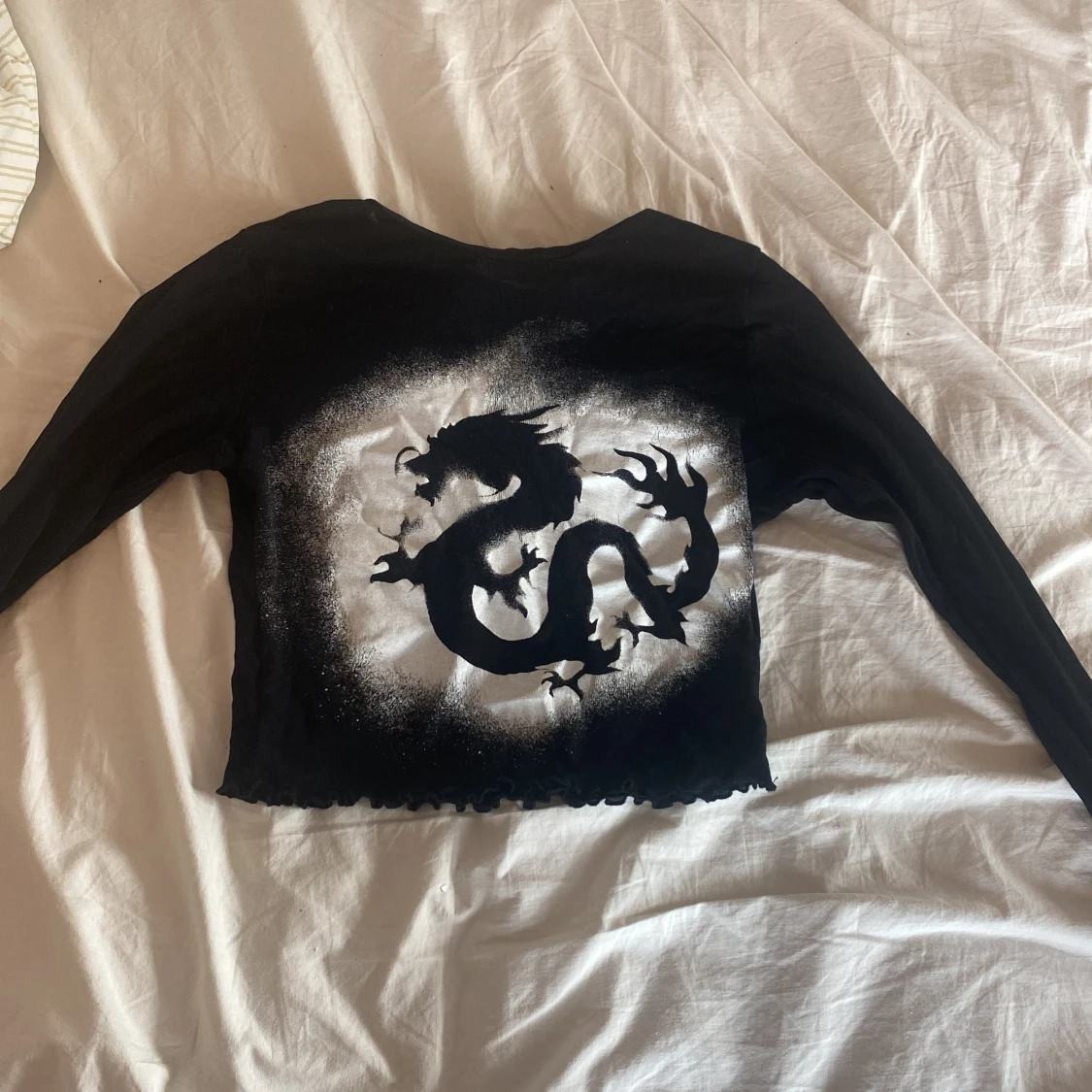 Croppad top från Weekday