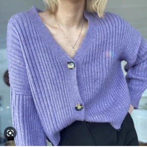 Kofta - Säljer denna koftan från chiquelle⭐️⭐️