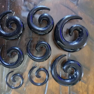 Töjningar 8 Stycken 🌞 - Hej 🌞 Här har jag 8 Stycken Töjningar, från jättestor till mini 🌞 kom gärna med prisförslag 🌞så tar vi pris och frakt efter överenskommelse 🌞 vid frågor kontakta mig 🌞 Anki 