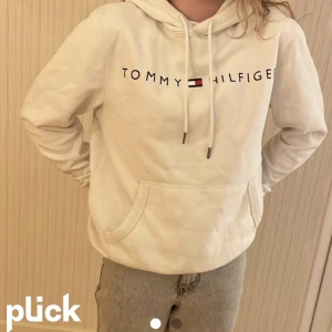 Hoodie - Tommy hilfiger 100kr+frakt
