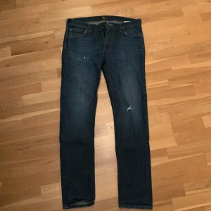 Lee jeans - Lee jeans Regular fit Storlek W:32 L:34 Skick 8/10 bara använda ett fåtal gånger