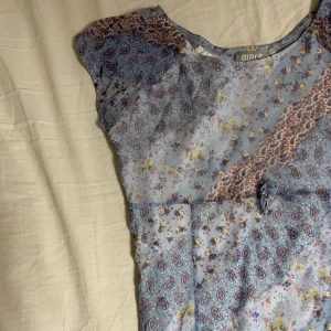 T-shirt - T-shirt storlek 170 men passar mig som har S/M😊