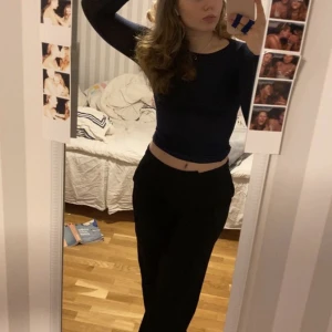 Intimissimi cashmire tröja  - Blå ultra light Intimissimi Kashmir tröja, använd 2 gånger i mörk blått. Lägger ut igen pga oseriös köpare 