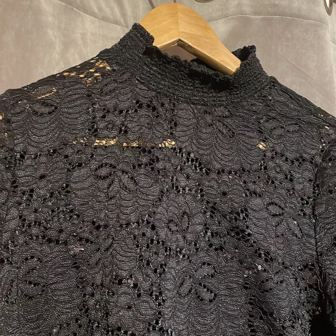 Svart spets tröja - 90