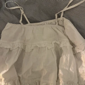 Sommarlinne - Superfint linne, köpt på SHEIN. Aldrig använd men är superfin till sommarn. 