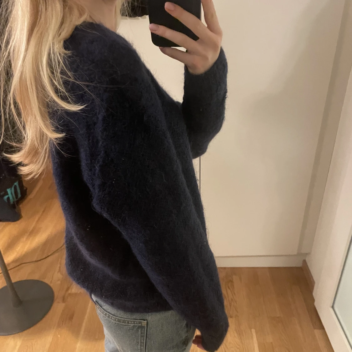 mörkblå stickad tröja  - 90