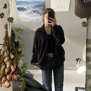 Zipup  - Är 164, skriv om ni har fler frågor!!