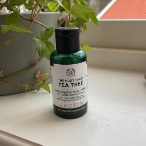 Facial wash - Facial wash från the body shop💞 Aldrig använd💕Köparen står för frakt 🚚 Jag står inte för postens slarv 📦