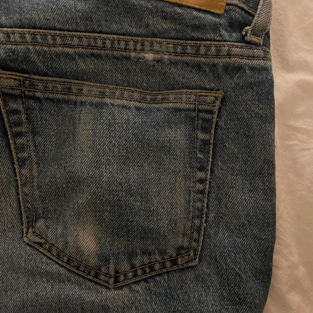 säljer dessa jeans då de är för stora för mig, skriv privat för fler bilder . Jeans & Byxor.