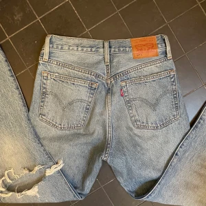 Levis jeans - Snygga jeans från Levis som är i mycket bra skick!!! Hör av dig vid frågor!☺️ 