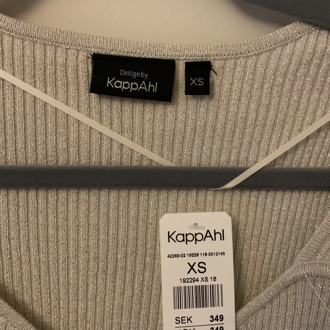 Glittrig tröja  - 90