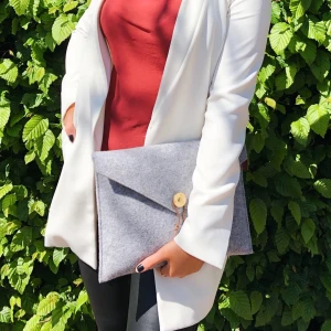 Ipadfodral i Ull - Stilrent fodral till din ipad eller en snygg accessoarer till ditt block. Material = Ull☁️ Märke = P.A.P made in Sweden✨ Som ny i skicket💘