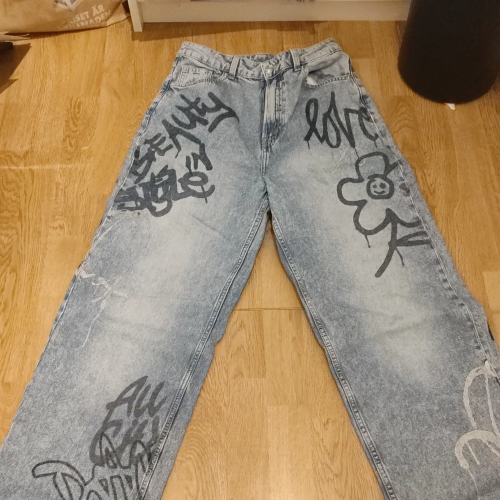 - hm - baggy - sköna . Jeans & Byxor.