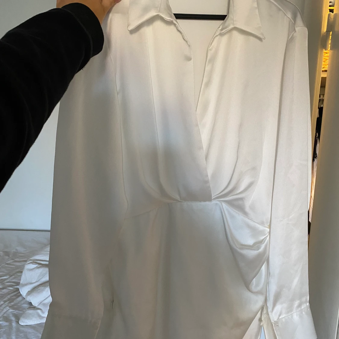 Zara vit klänning satin  - 90