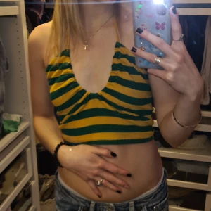 Randig topp - Badduksmaterial på utsidan, är jätteskön