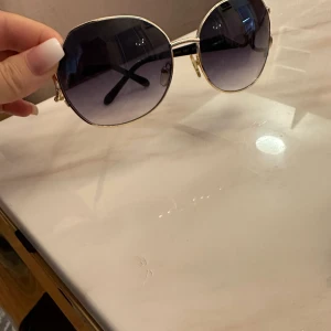 Solglasögon  - Fint dam solglasögon 