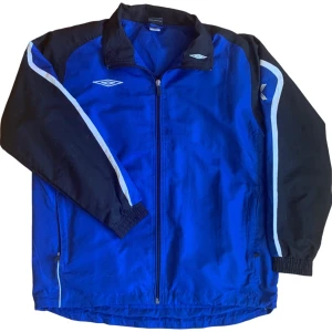 Umbro Jacka - .