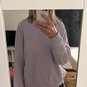 Ljuslila tröja - Ljuslila tröja från ASOS! Knappast använd. Strl S