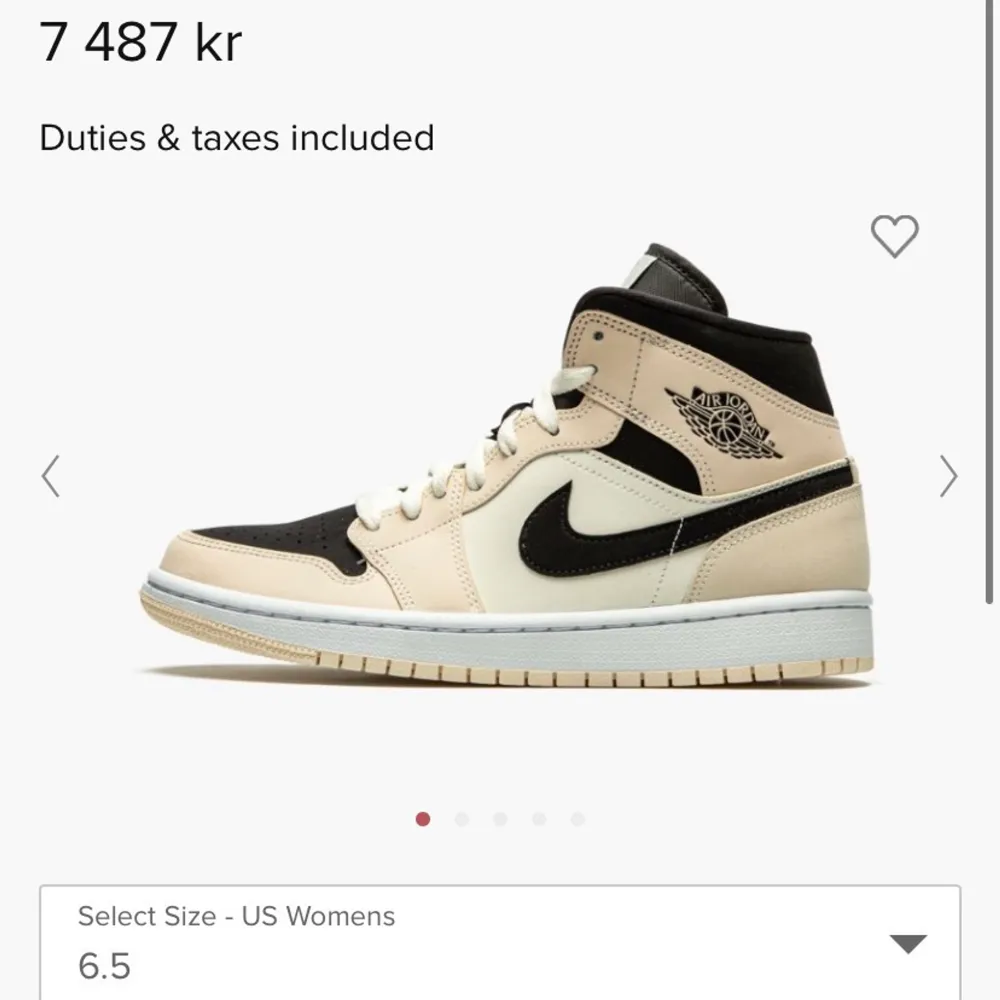 Säljer mina Guava Ice Air Jordan 1 mids. Storlek 37,5. Passar mig som brukar ha 38 vanligtvis. Väldigt fint skick. Nypris ligger på ca 7500 i denna storleken. . Skor.