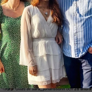 Studentklänning - Studentklänning endast använd en gång! Storlek 34, från Bubbleroom Säljer för 300 + frakt