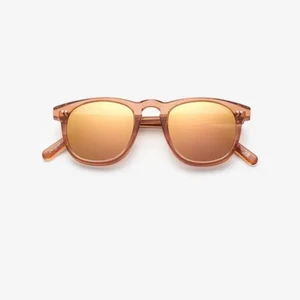 CHIMI EYWEAR 001 peach - Ett par jättefina solglasögon från chimi eywear❤️knappt använda därmed i bra skick, säljes med orginalbox och tillbehör❤️Nypris ca 1000❤️