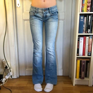 Only jeans - Ljusa, lågmidjade Only jeans! 💖💖💖