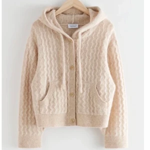 & other stories hoodie - Köpt för ca 600kr om jag minns rätt. Använd max 3 gånger. Storlek m men passar jättebra på mig som har xs/s. Super fin och bra kvalite. Köp för 366kr med frakten❤️