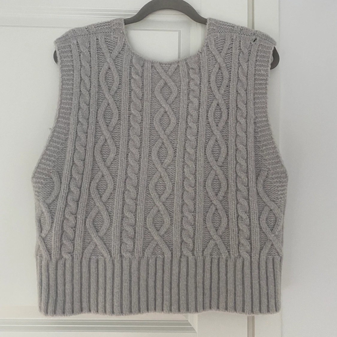 Stickad Zara väst  - 91