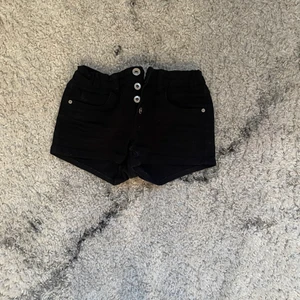 Shorts - svarta jeans shorts🖤 